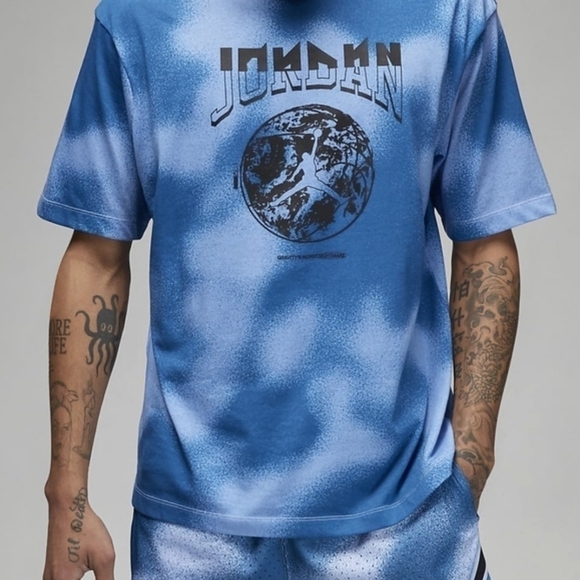 Jordan Graphic Tee Shirt Size Small NWT - Picture 2 of 11